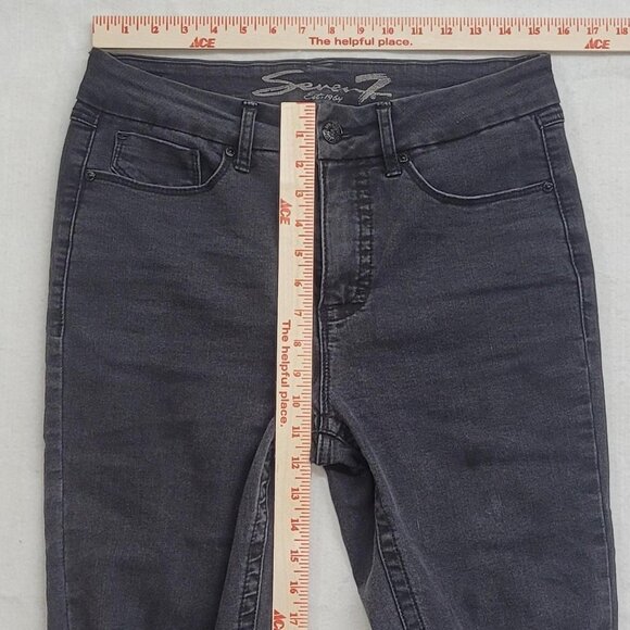 Seven7 Size 10 Black distressed denim Capri skinny jeans with ripped knees - Picture 6 of 7